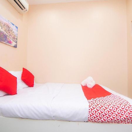 โอโย 1224 โฮเทล ฮาจาห์ โรฮายาห Hotel ตันจุงมาลิม ภายนอก รูปภาพ