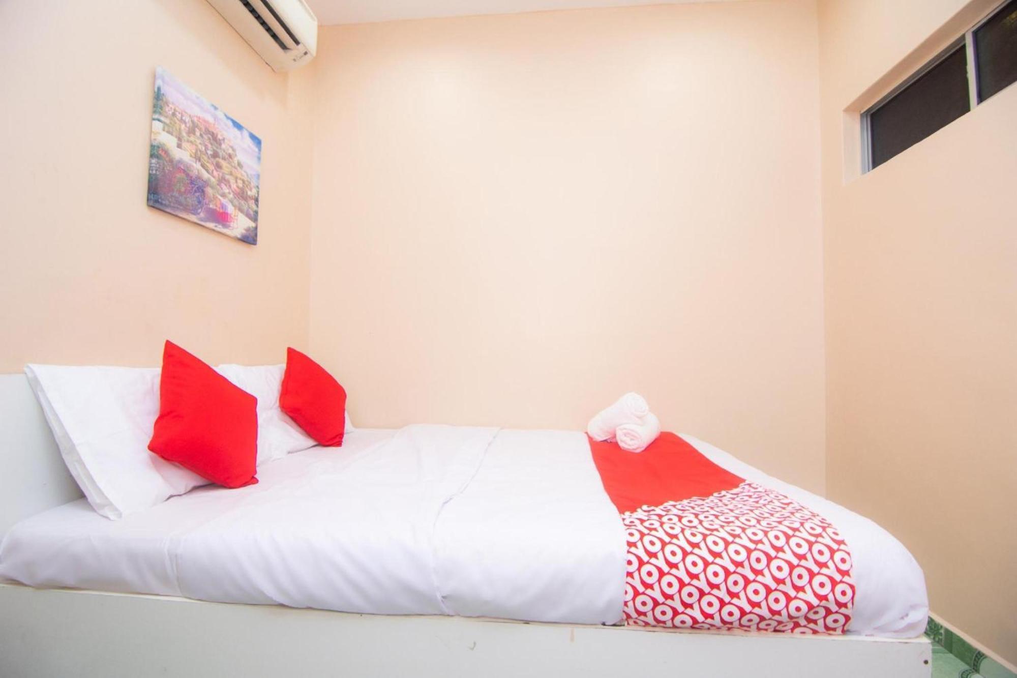โอโย 1224 โฮเทล ฮาจาห์ โรฮายาห Hotel ตันจุงมาลิม ภายนอก รูปภาพ